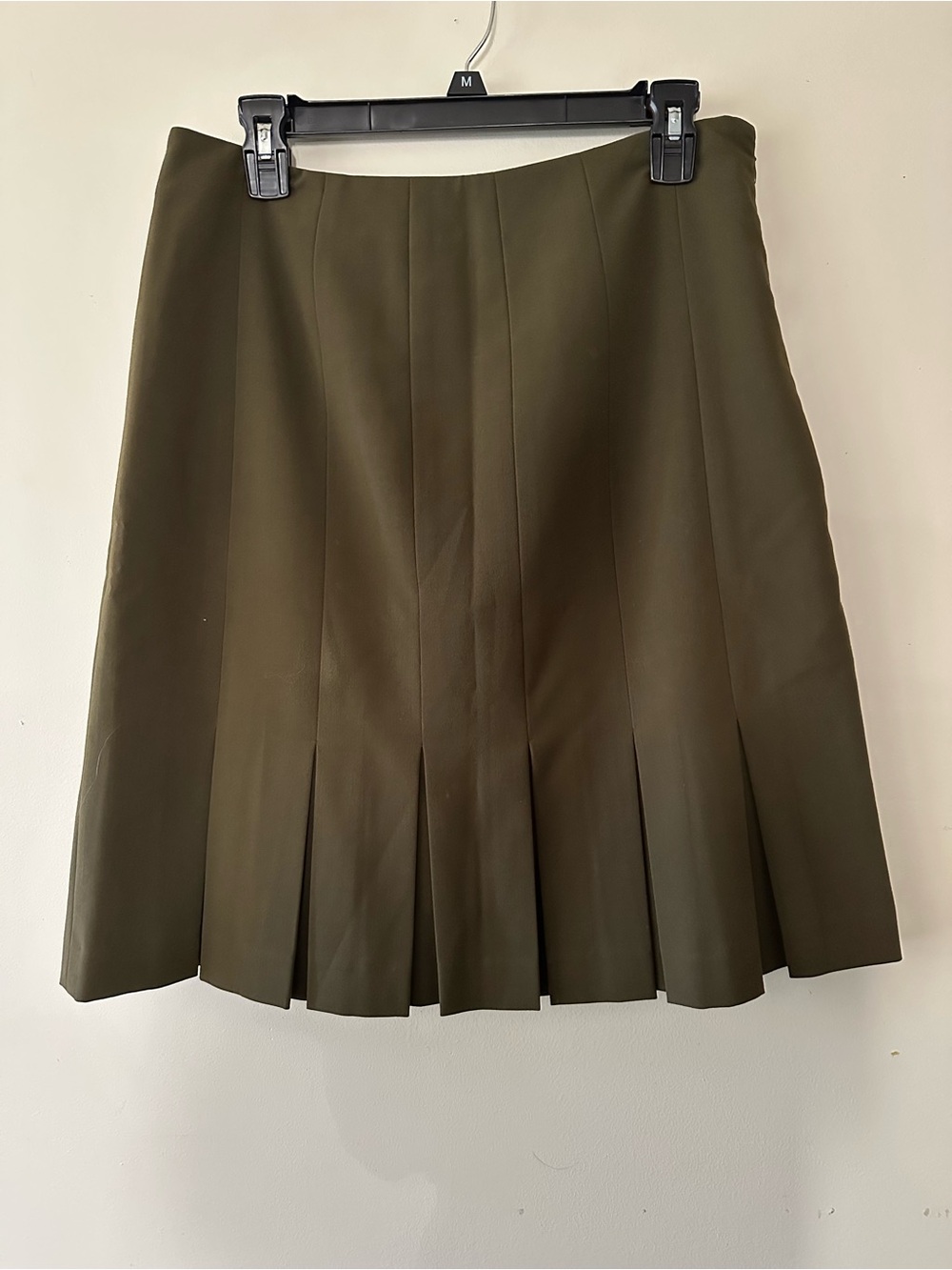 Jones Wear Olive Pleated Mini Skirt